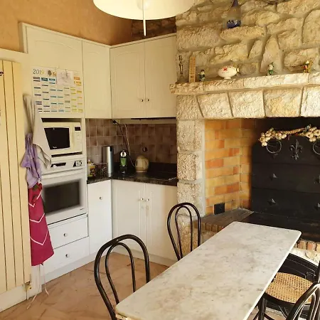 Semesterbostad Stunning 4-Bed House In Septfonds With Pool Septfonds